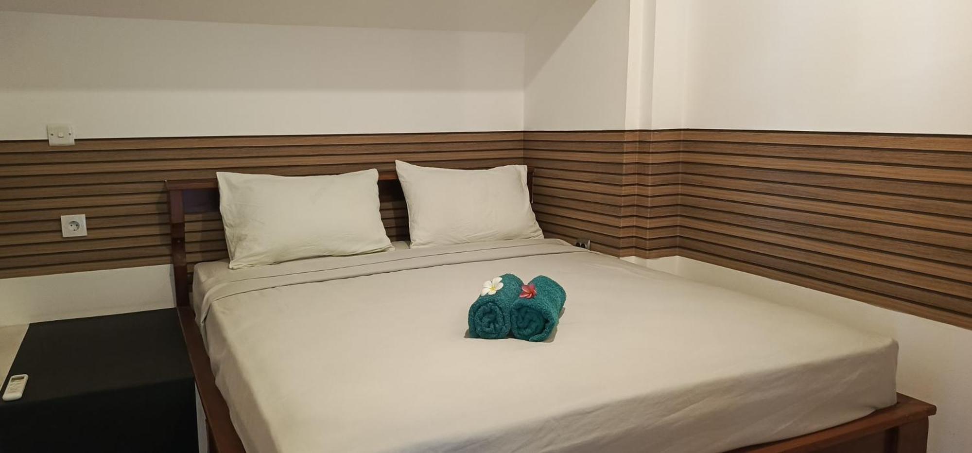 Castaway Surf Retreat 1 Hotel Sekongkang Exterior photo